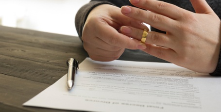 divorce-petition-wedding-band-cropped-1